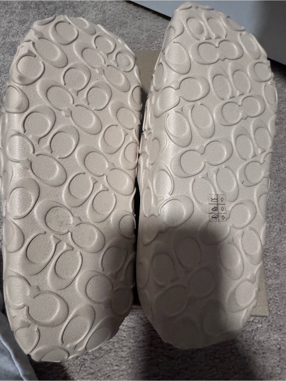 Coach Womens Embossed Signature Slide Sandals in Beige - Picture 6 of 7